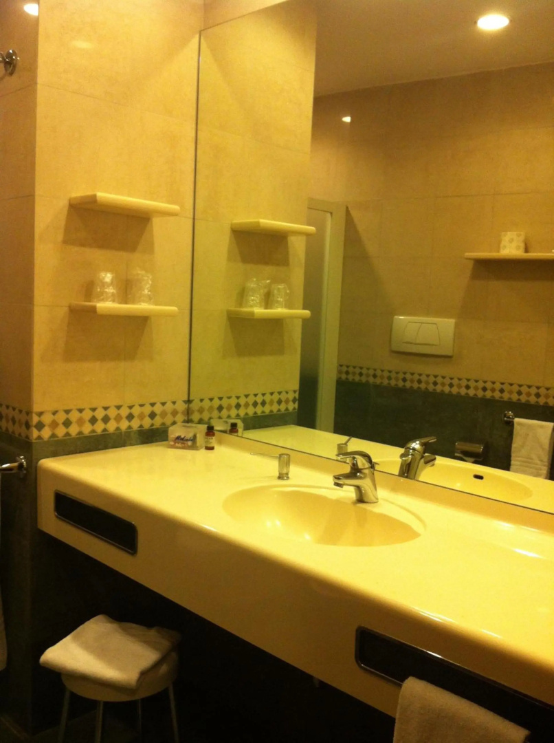 Photo - Mokinba Hotels King