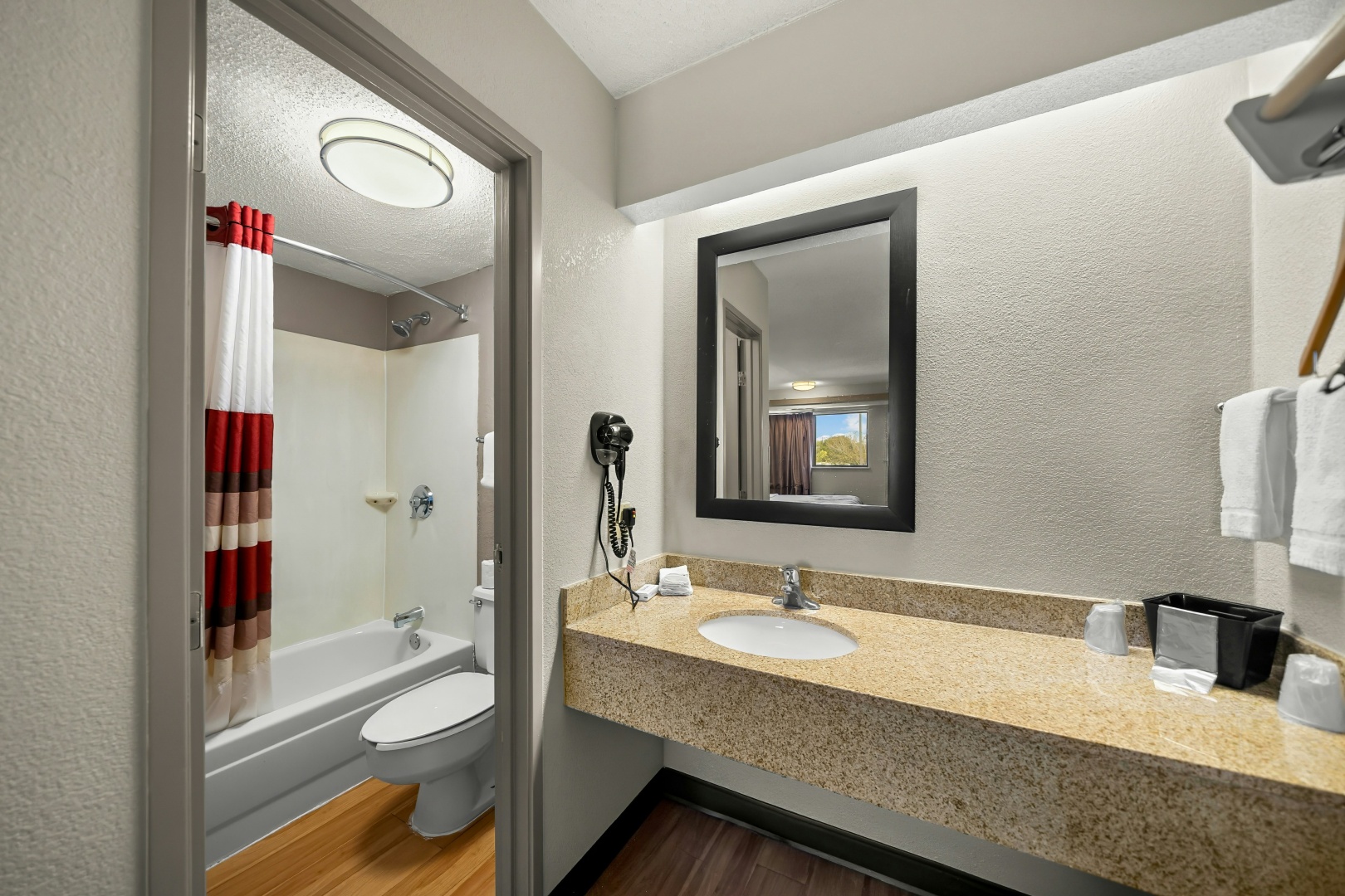 Photo - Red Roof Inn Dallas - DFW Airport North