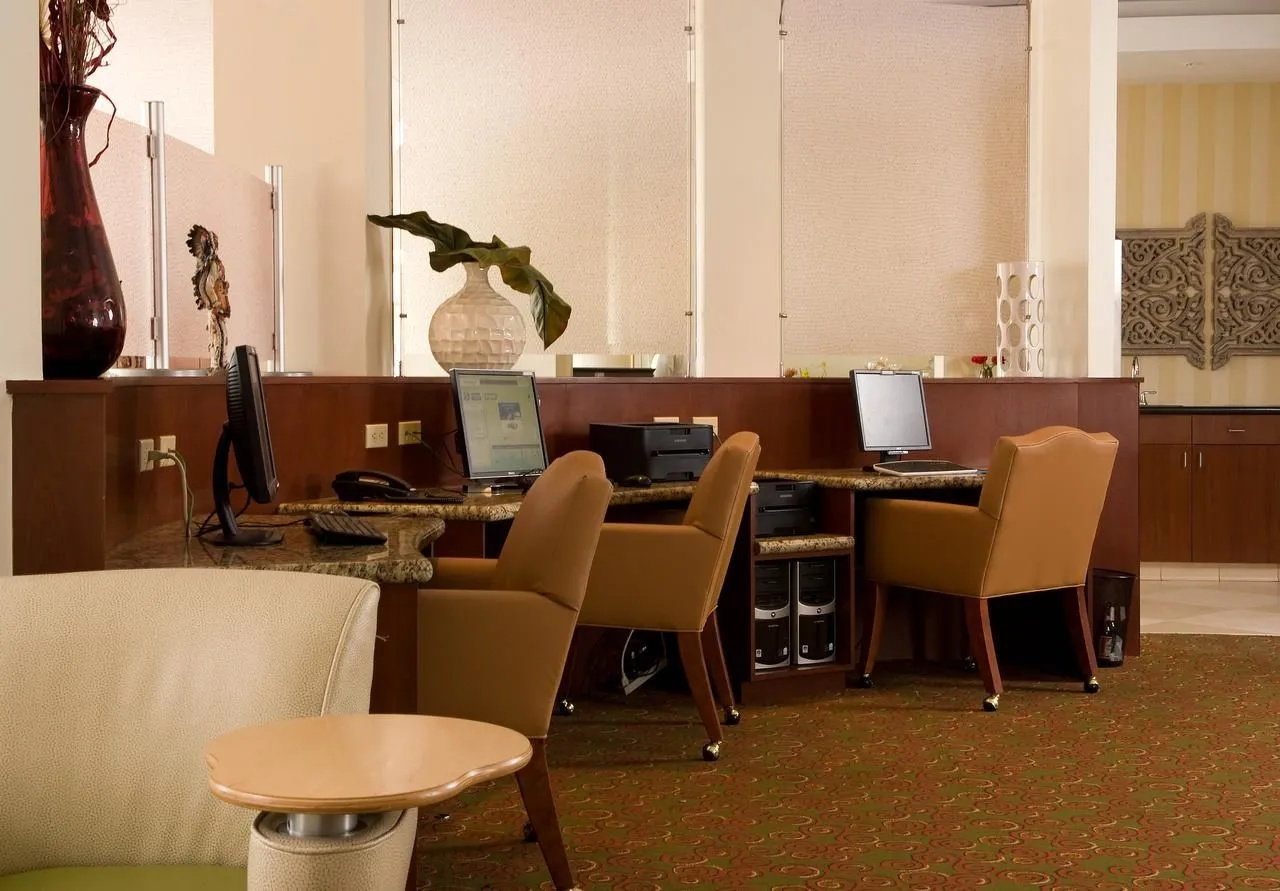 Photo - Courtyard Miami in Coral Gables by Marriott