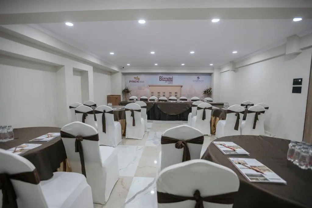 Foto - Biznotel by Pride Surat