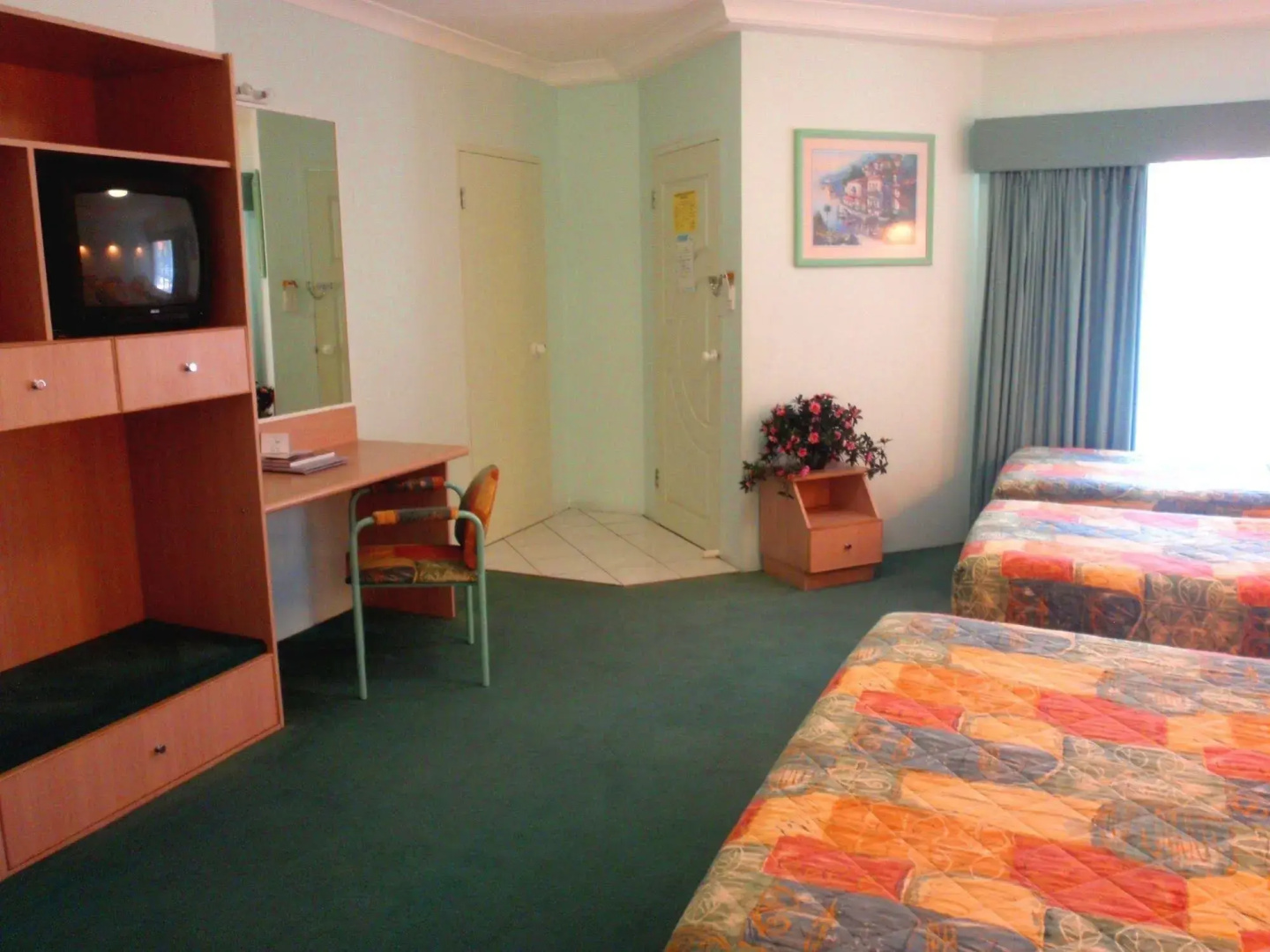 Photo - Runaway Bay Motor Inn