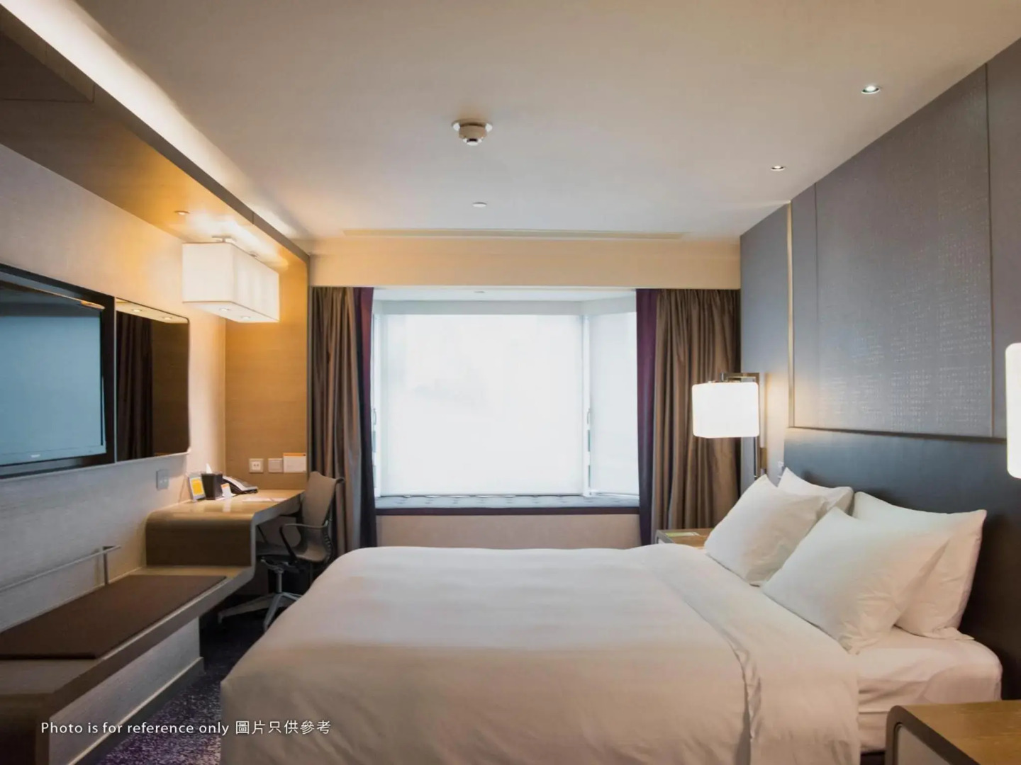 Photo - Royal Plaza Hotel