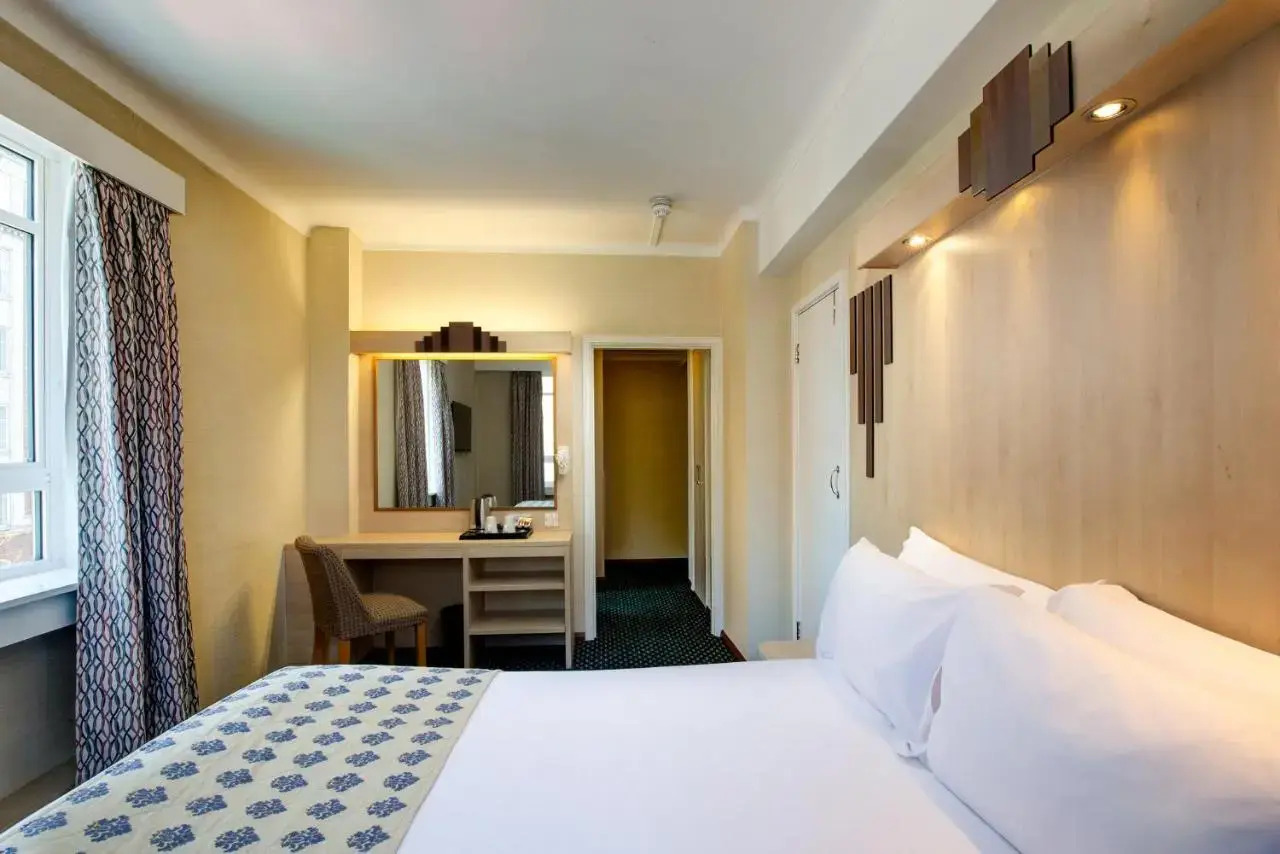 Photo - Tavistock Hotel