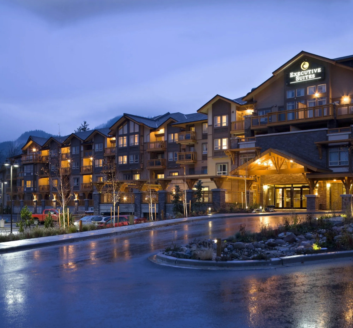Photo - Executive Suites Hotel and Resort, Squamish