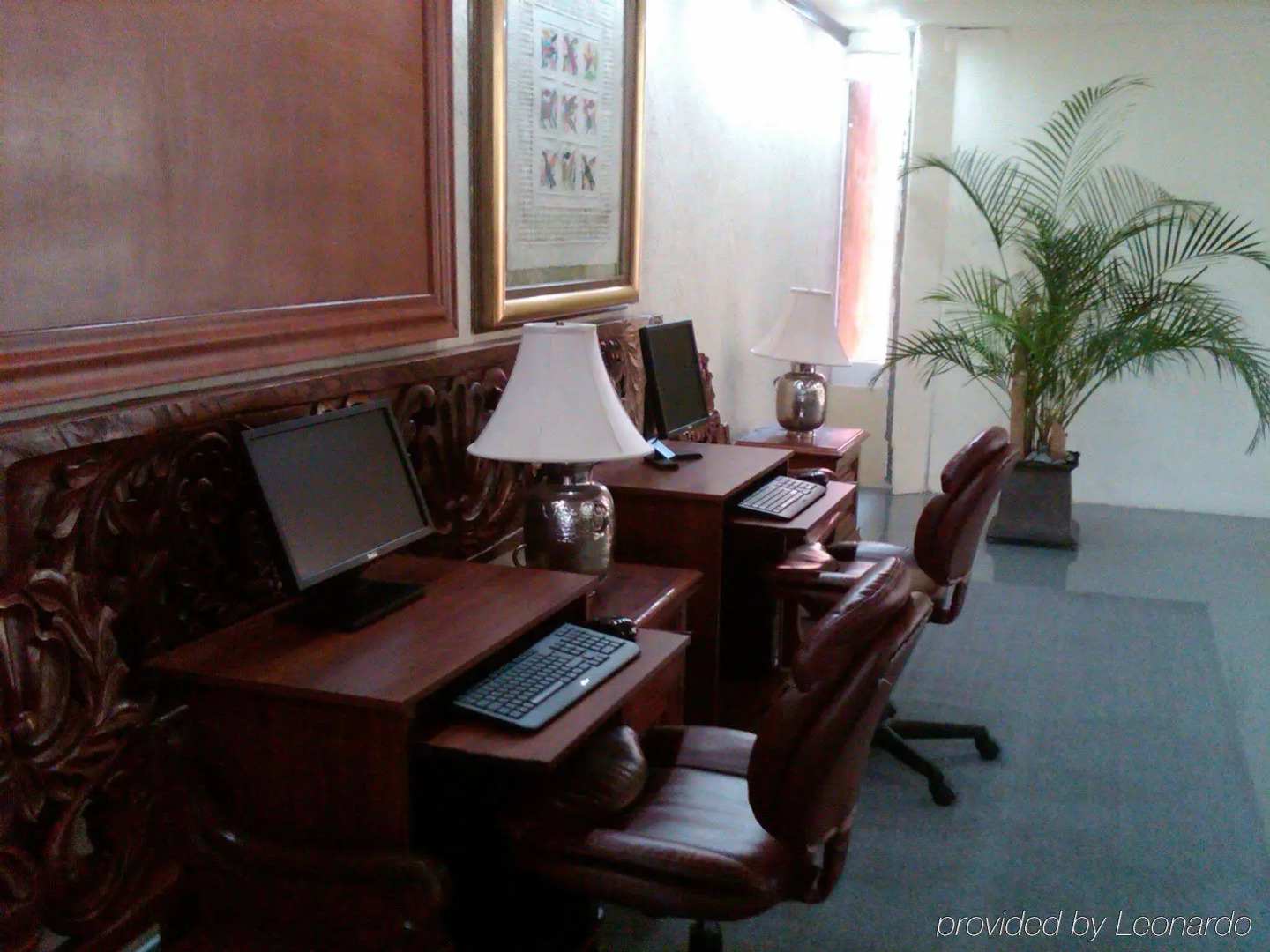 Photo - Howard Johnson by Wyndham Toluca