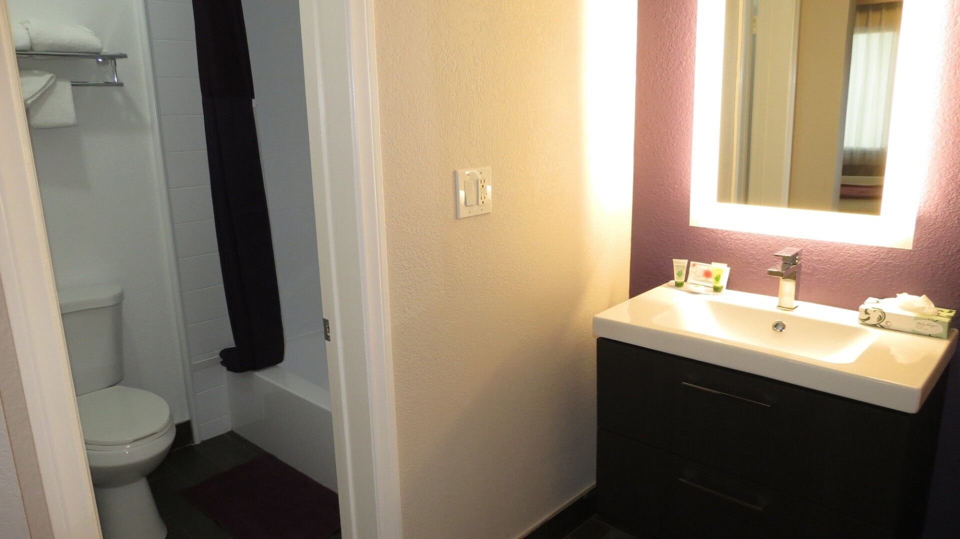 Foto - Hotel Iris - Mission Valley-San Diego Zoo-SeaWorld