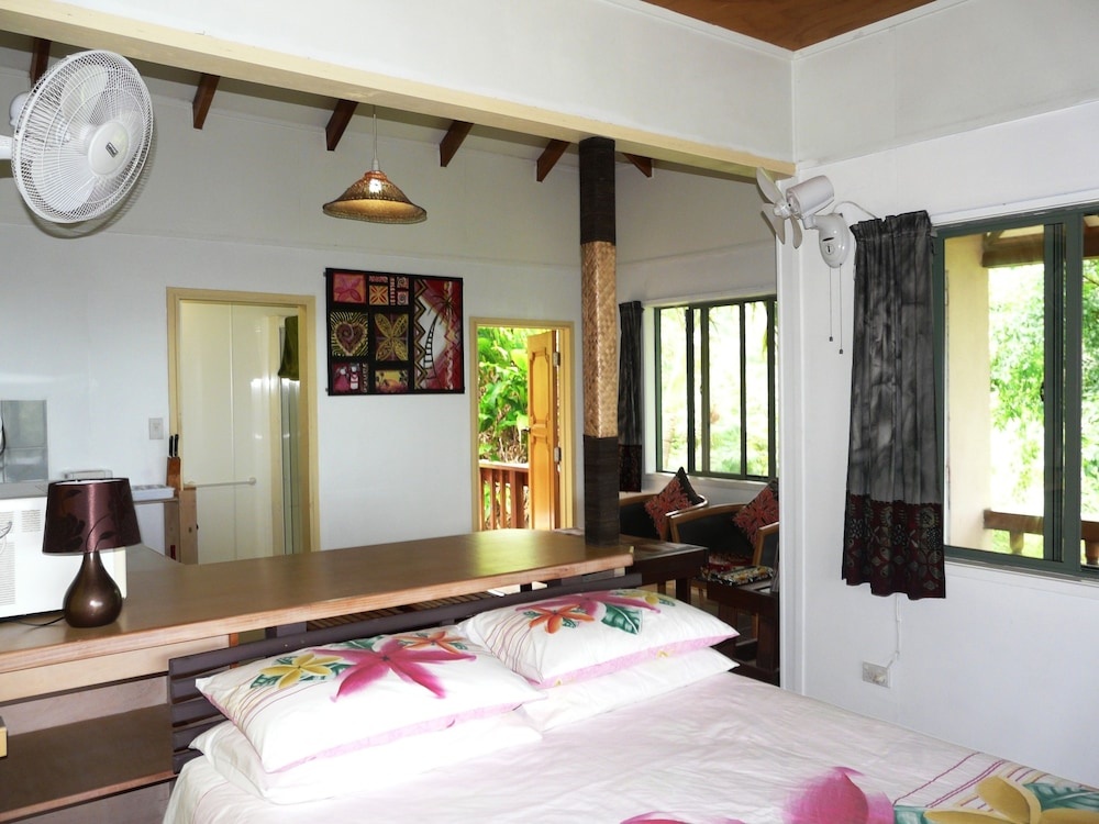 Muri Retreat Apartments