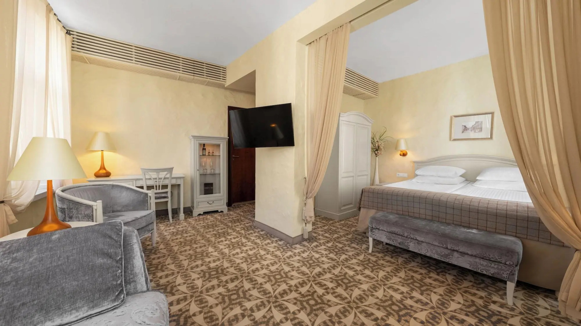 Photo - Rixwell Collection Savoy Boutique Hotel