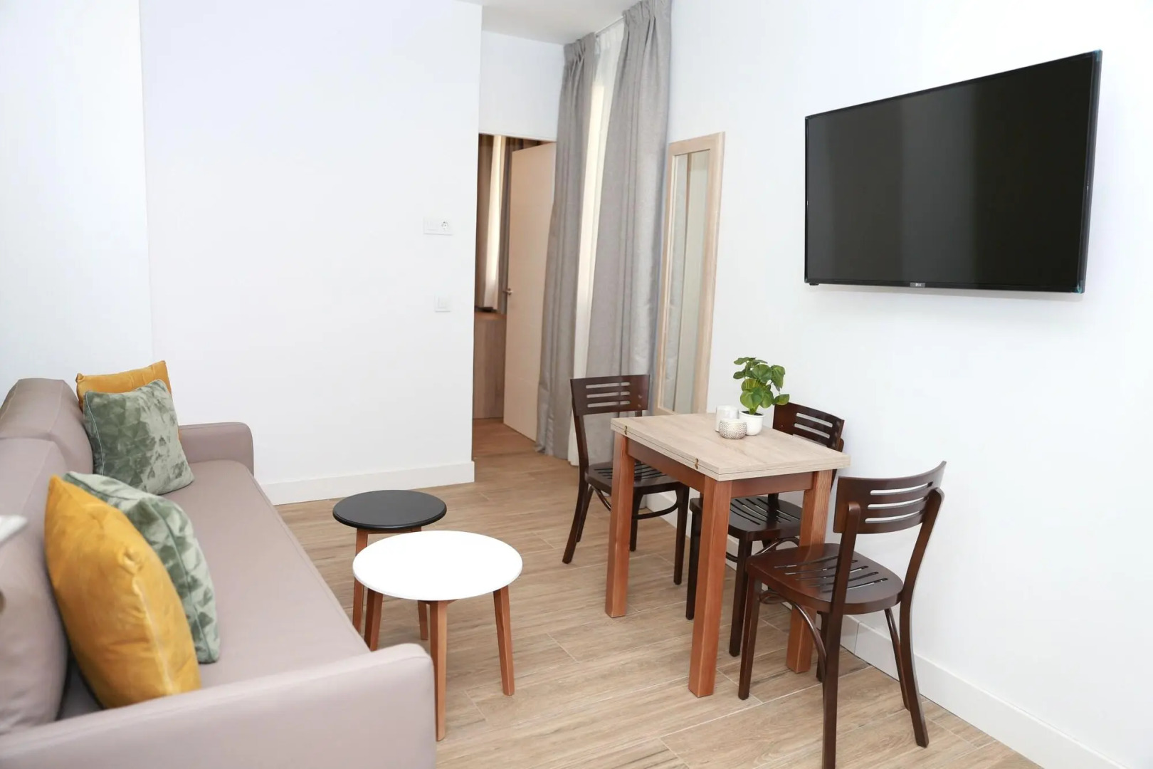 Photo - New Point Opera