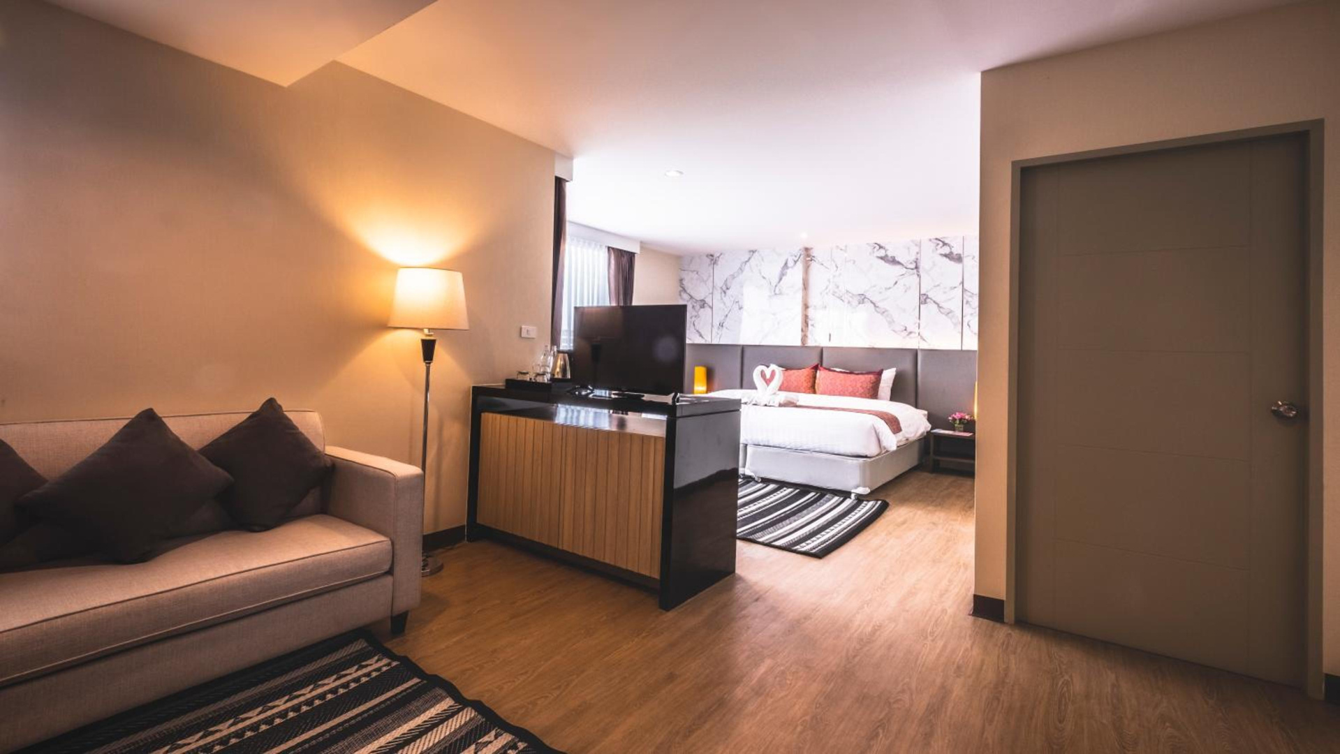 Foto - Sinsuvarn Airport Suite Hotel