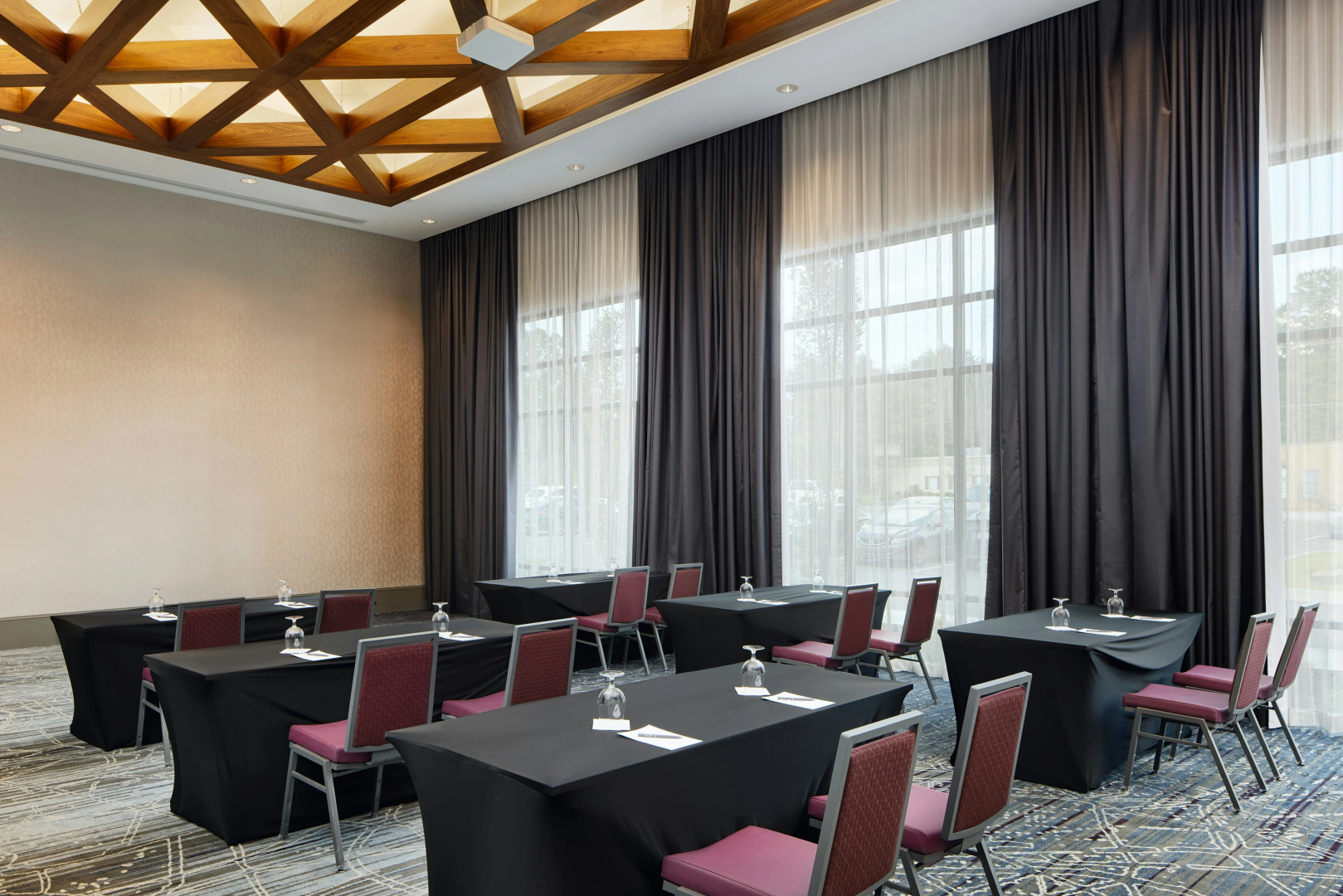 Foto - Embassy Suites by Hilton Atlanta Airport North