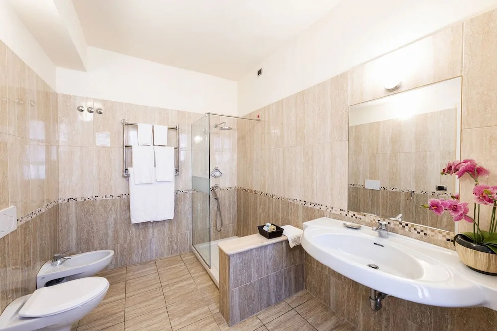 Photo - La Dependance