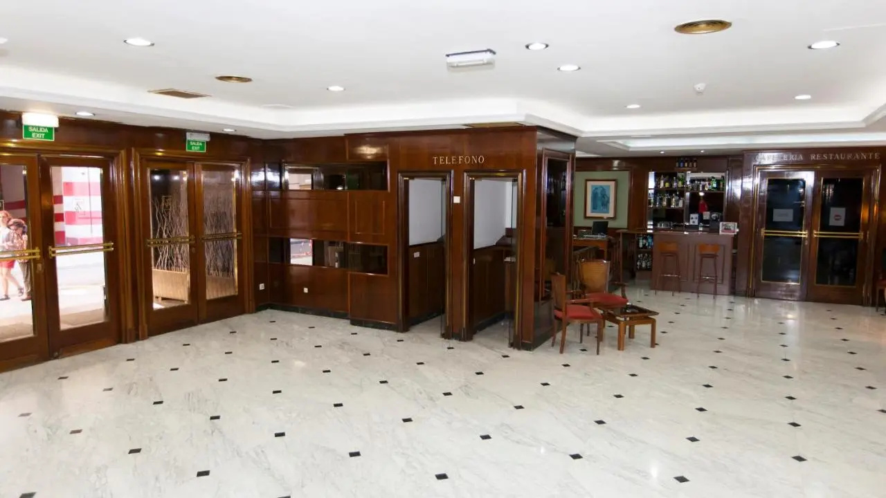 Foto - B&B Hotel Zaragoza Royal