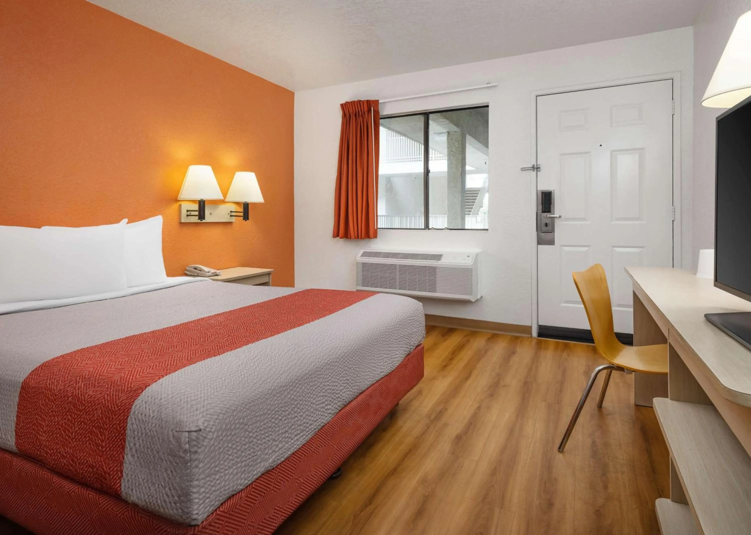 Foto - Motel 6 Buena Park, CA - Knotts Berry Farm - Disneyland