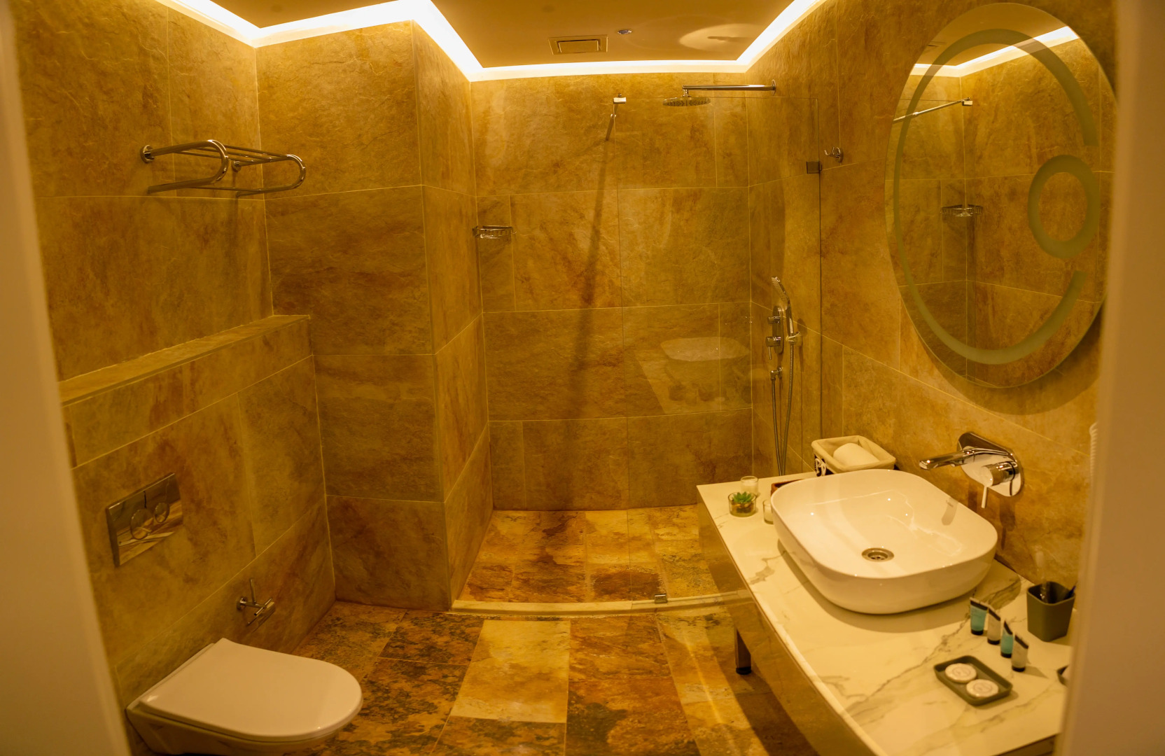 Photo - Parkway Inn Hotel & Spa