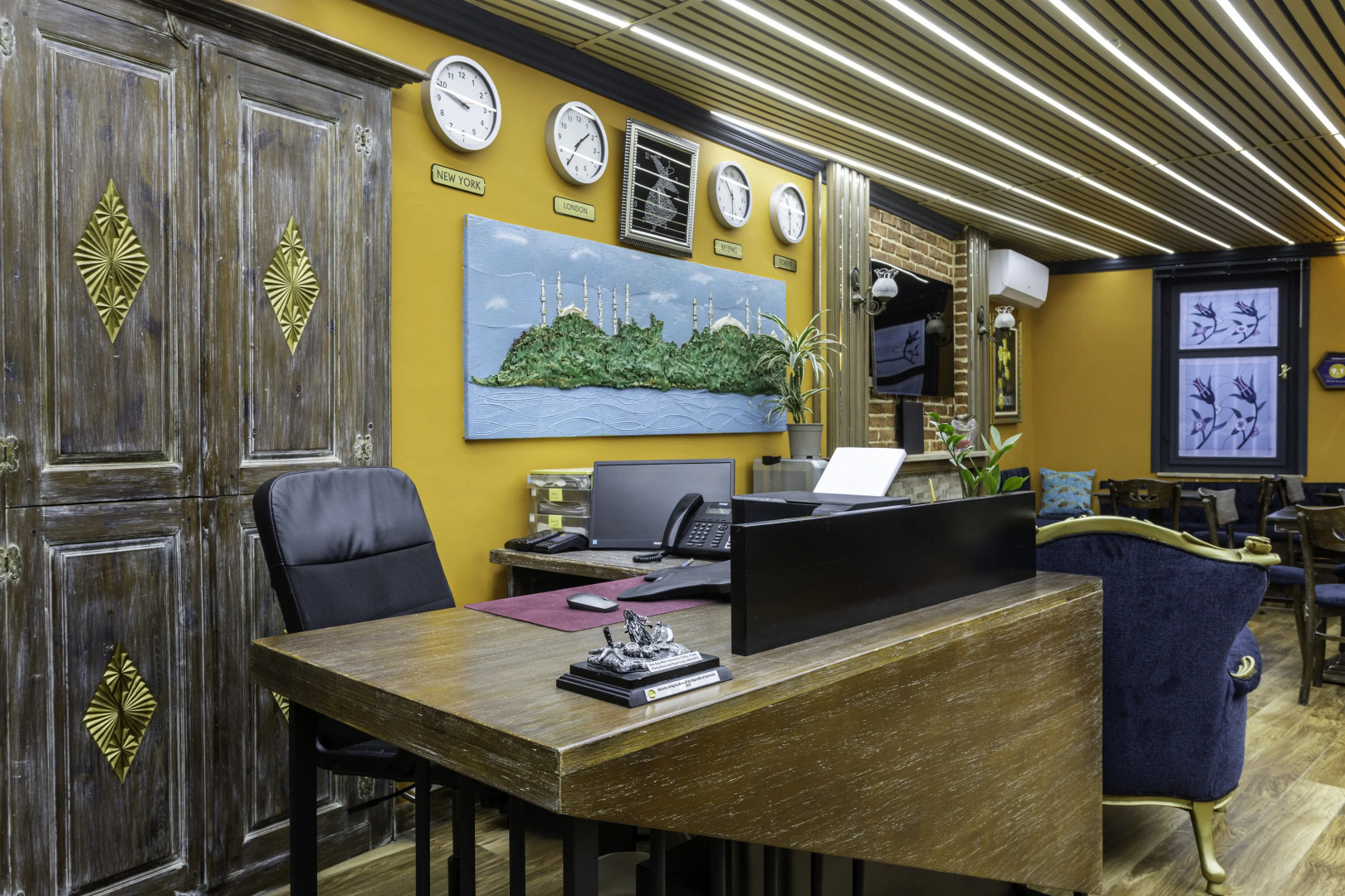 Photo - Wonder Wood Hotel