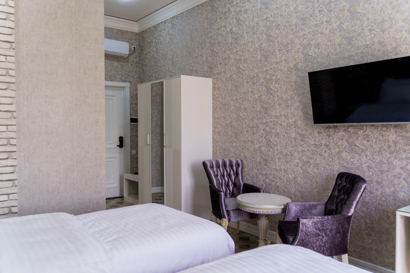 Foto - AYNIY Hotel
