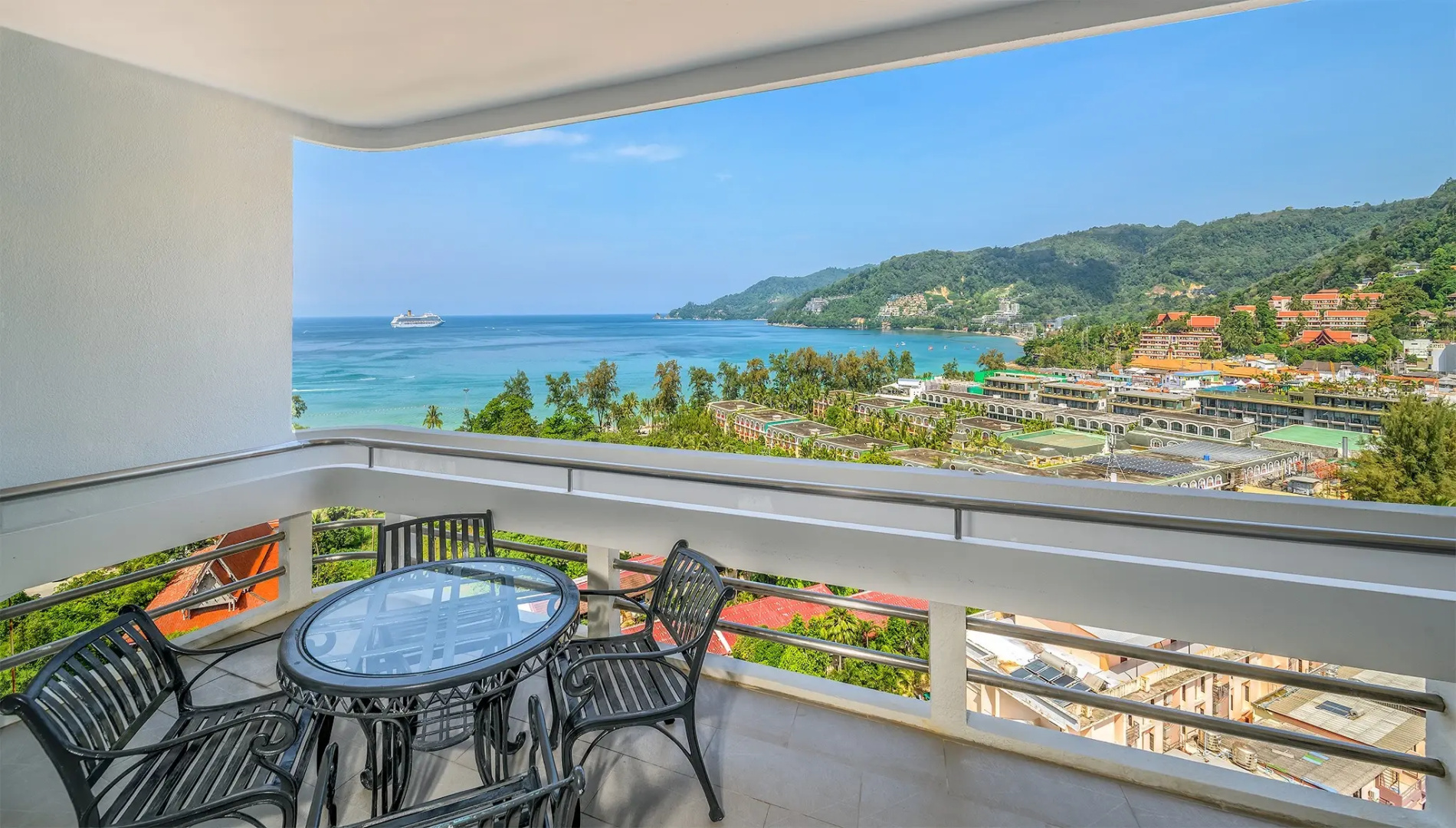 Foto - Andaman Beach Suites Hotel, Patong Phuket