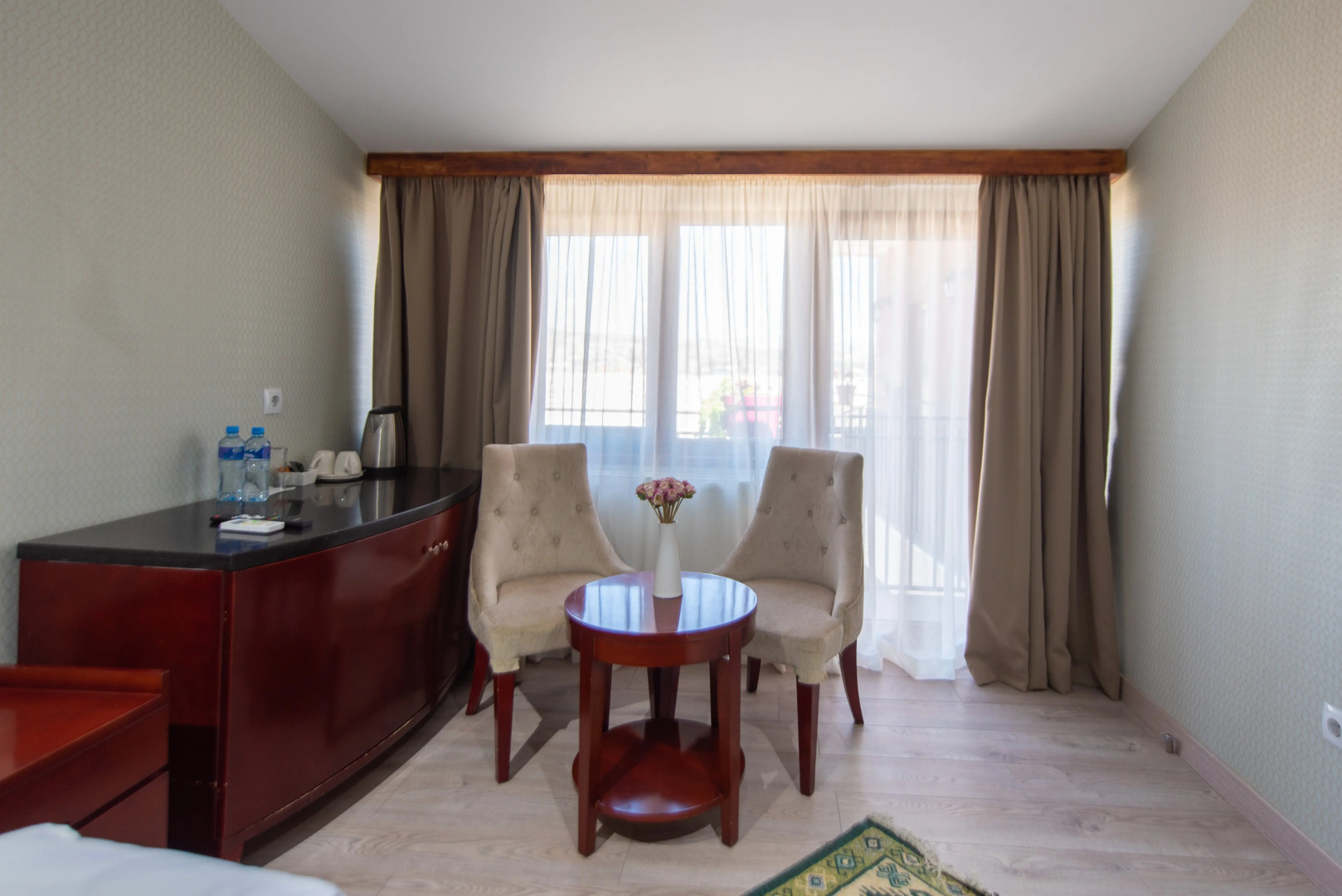 Photo - Kraveli Hotel