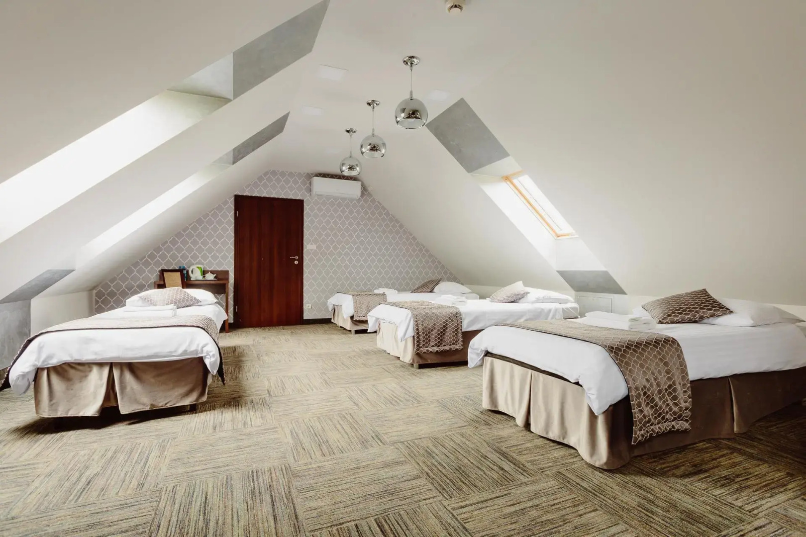 Foto - Hotel Fero Express POKOJE KLIMATYZOWANE AC