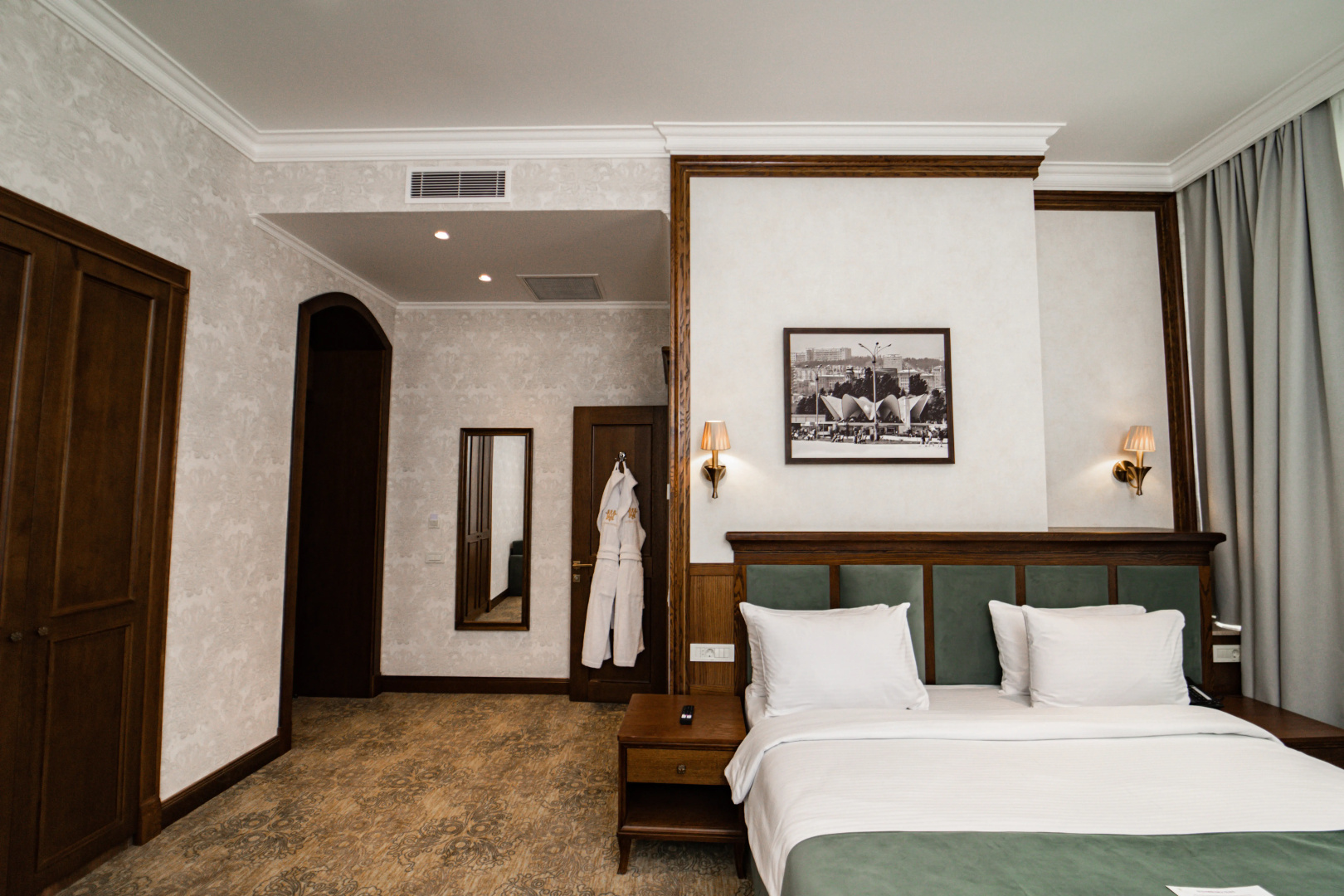 Photo - Midway Baku Hotel