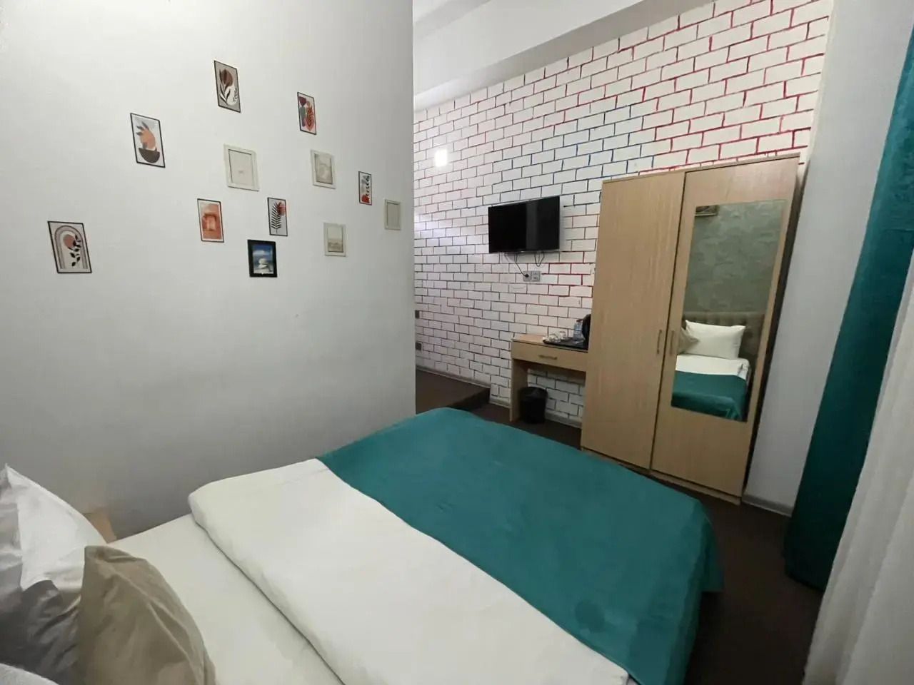 Photo - Best Center Inn Hotel