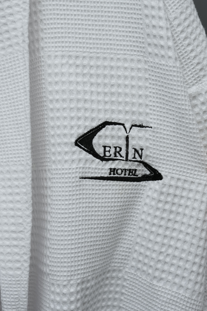 Photo - Ser in Hotel