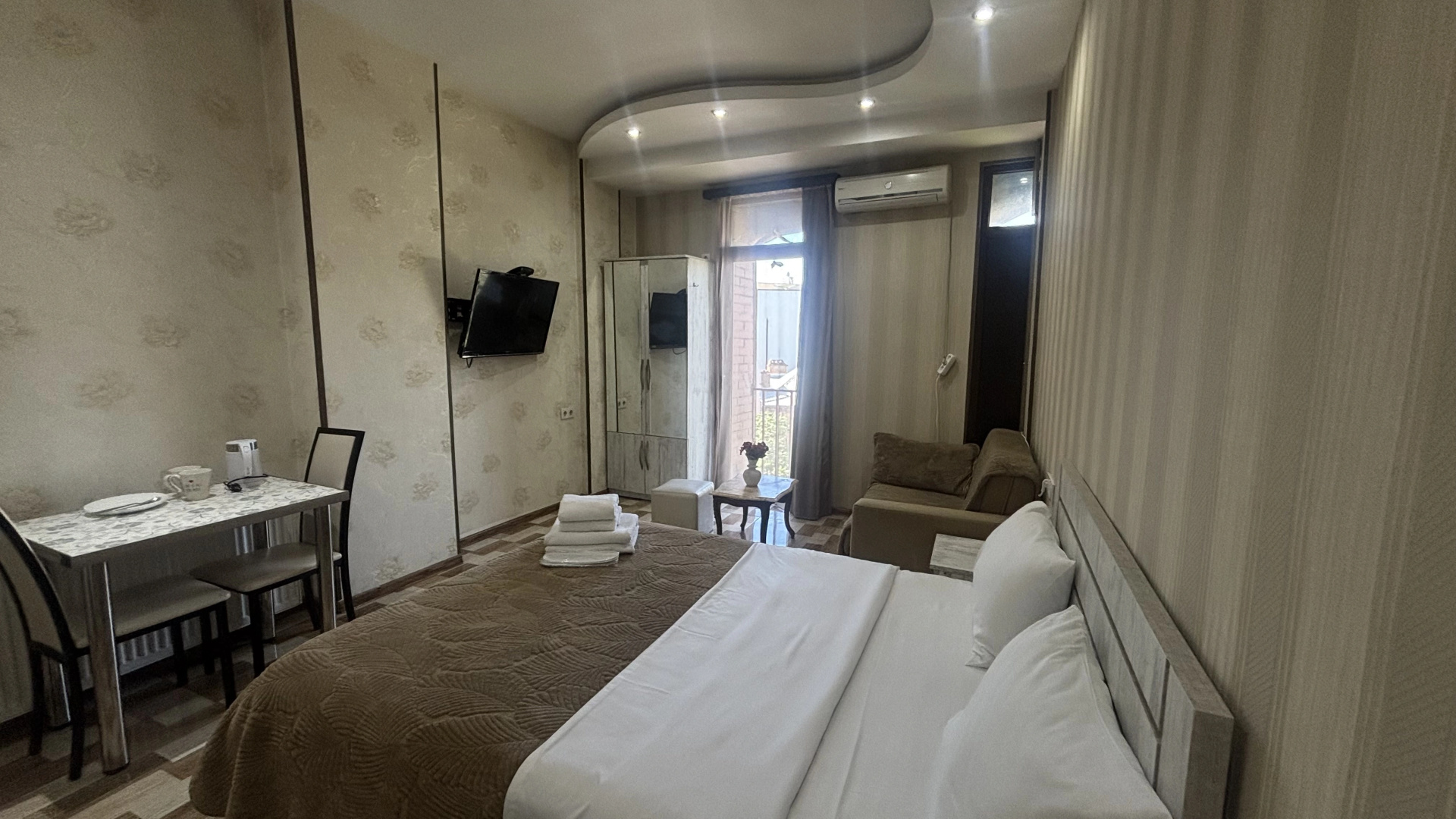 Foto - New Royal Hotel