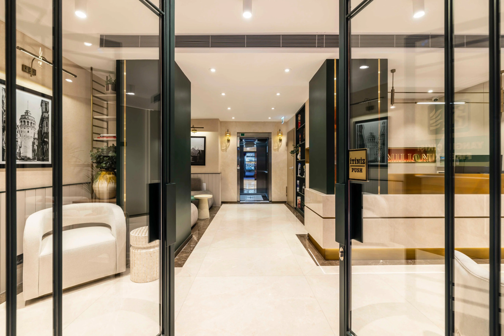 Photo - Emilion Hotel