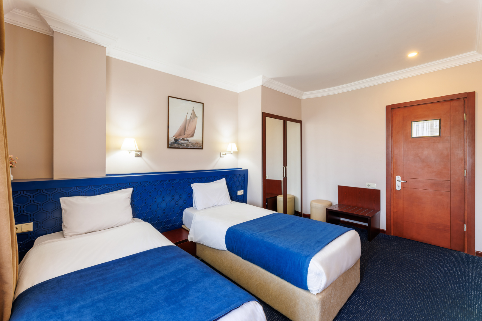 Photo - Cruise Hotel