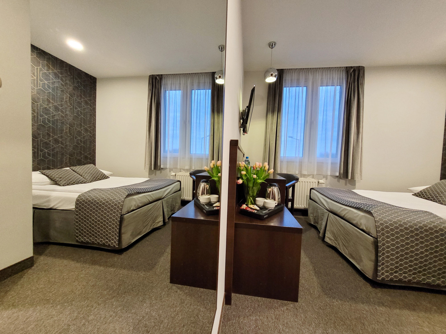 Foto - Hotel Fero Express POKOJE KLIMATYZOWANE AC