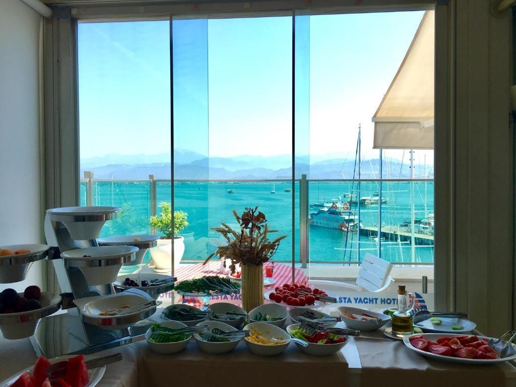 Photo - Alesta Yacht Hotel