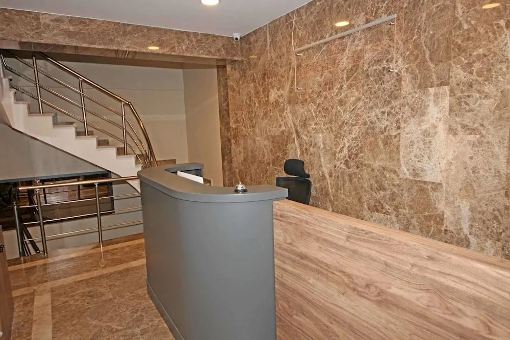 Photo - Corner Suite