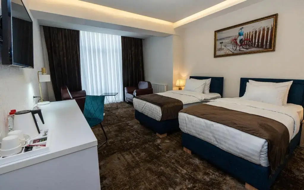 Photo - Garnet Mir Hotel