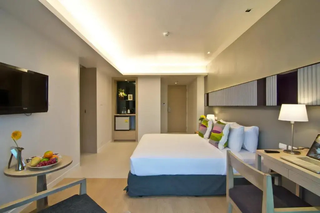 Photo - The Sun Xclusive