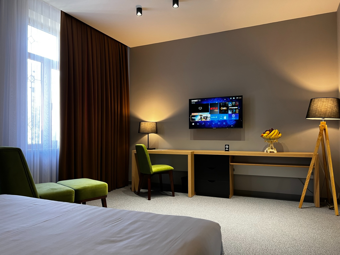 Photo - King Plaza Hotel