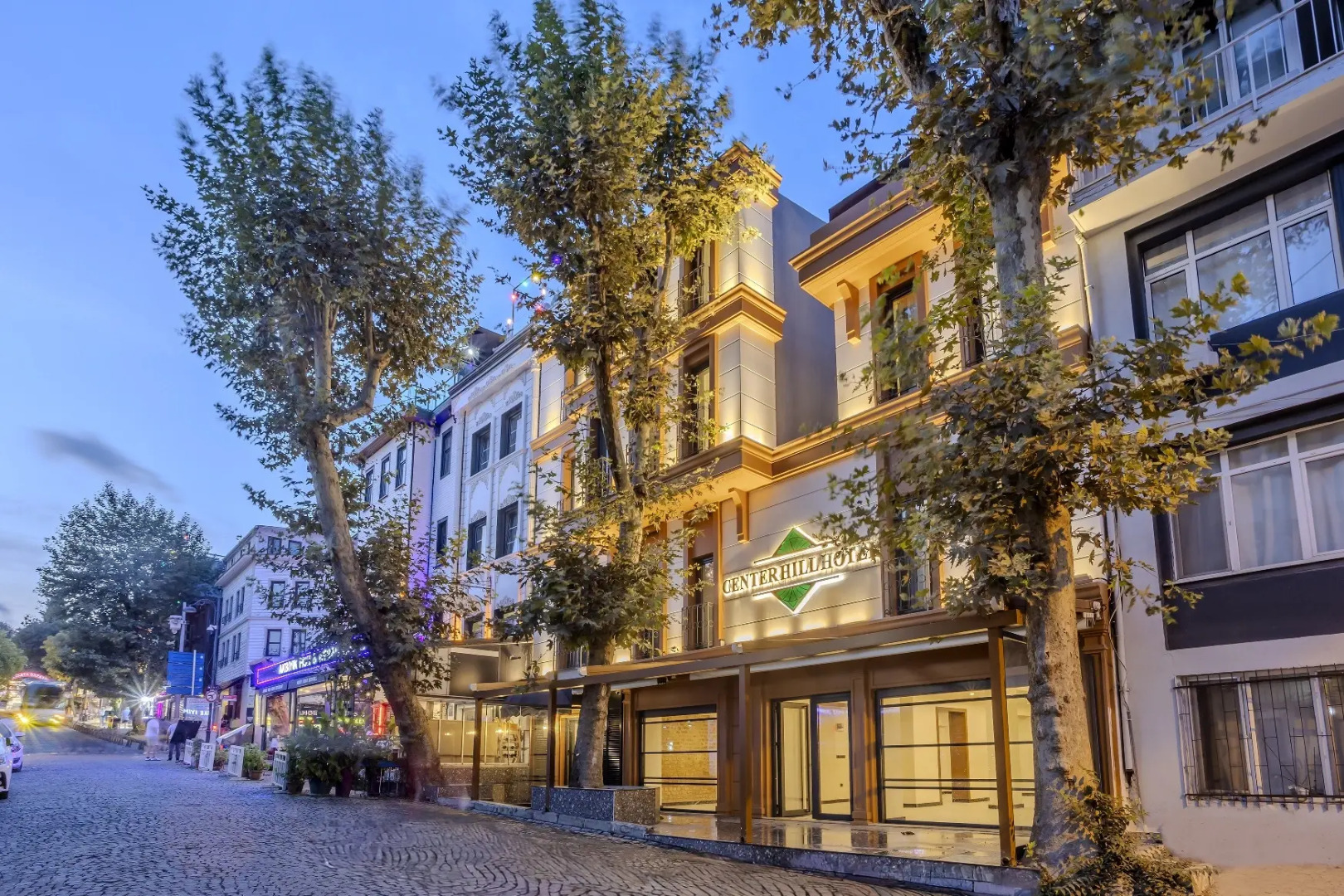 Photo - Center Hill Hotel