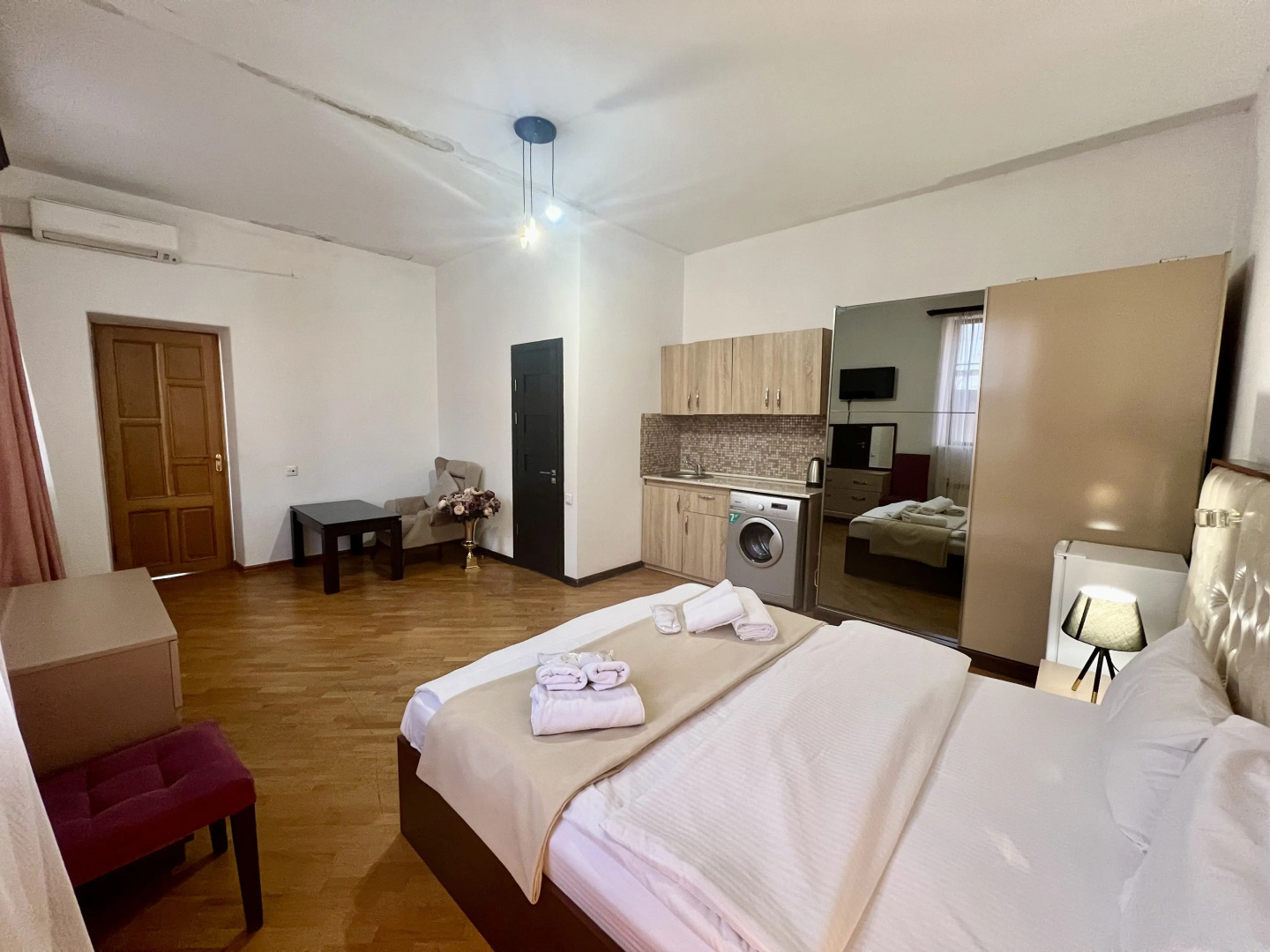 Photo - Family Hotel