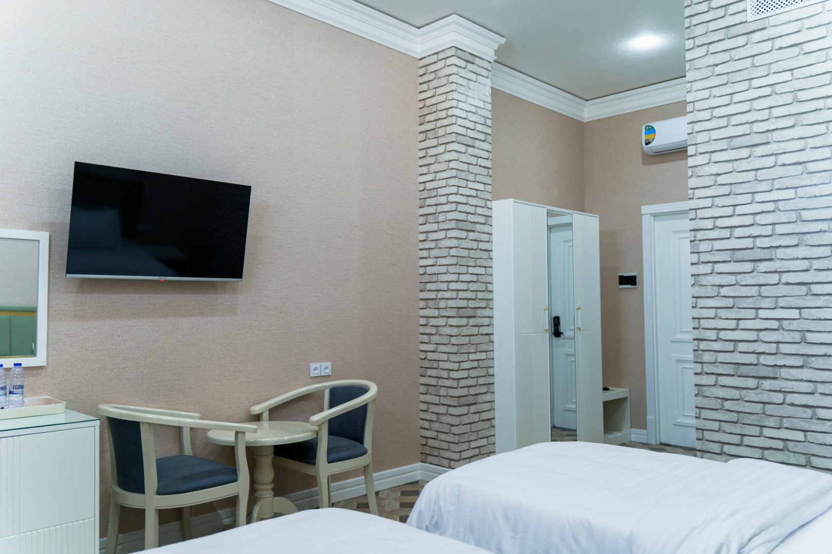 Foto - AYNIY Hotel