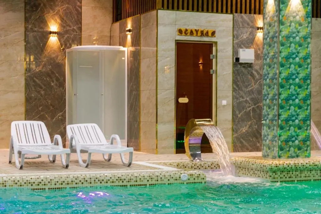 Photo - Karvon Plaza Hotel