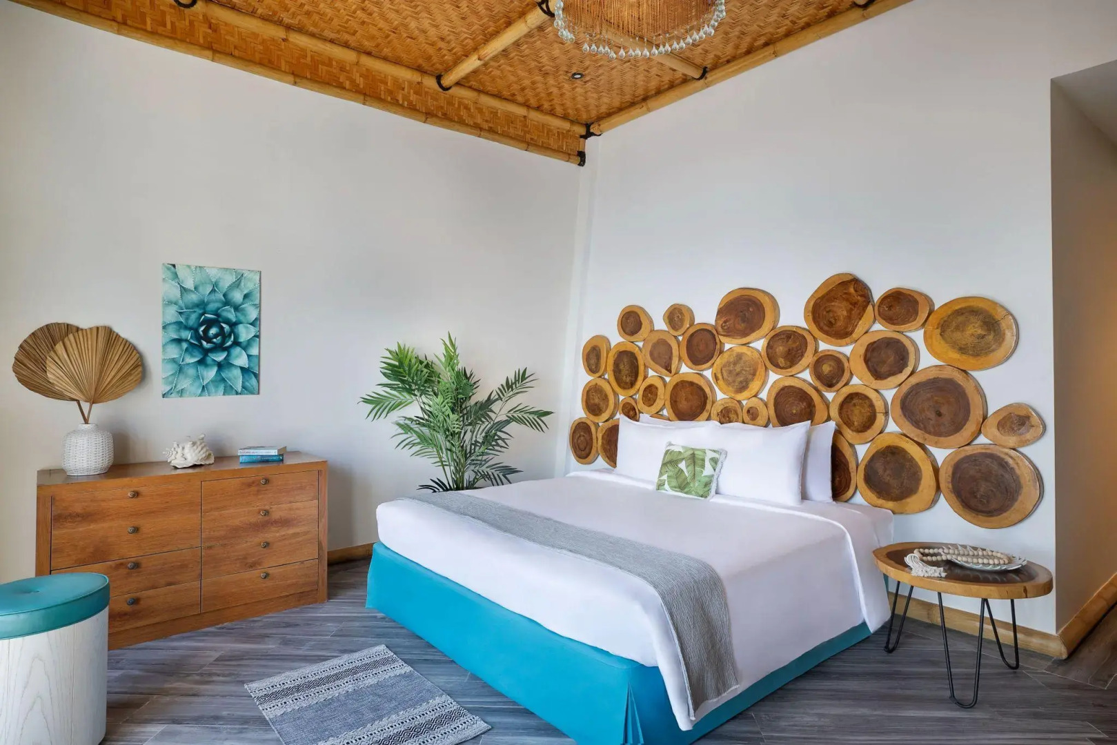 Photo - Anantara World Islands Dubai Resort