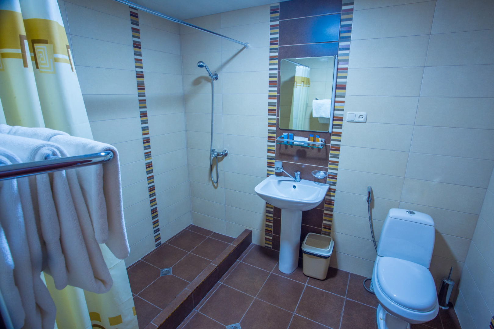 Foto - Ani Central Inn