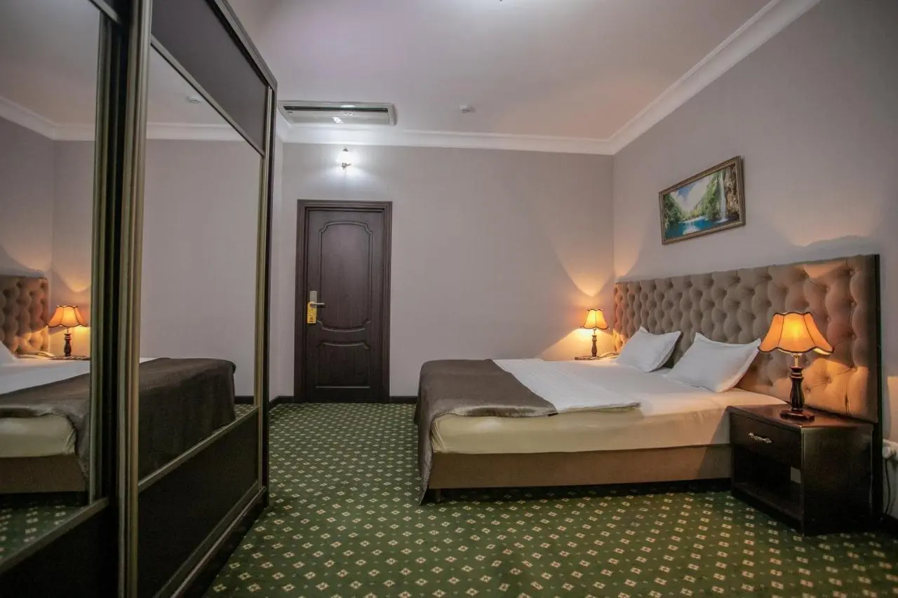 Photo - Gloria Hotel