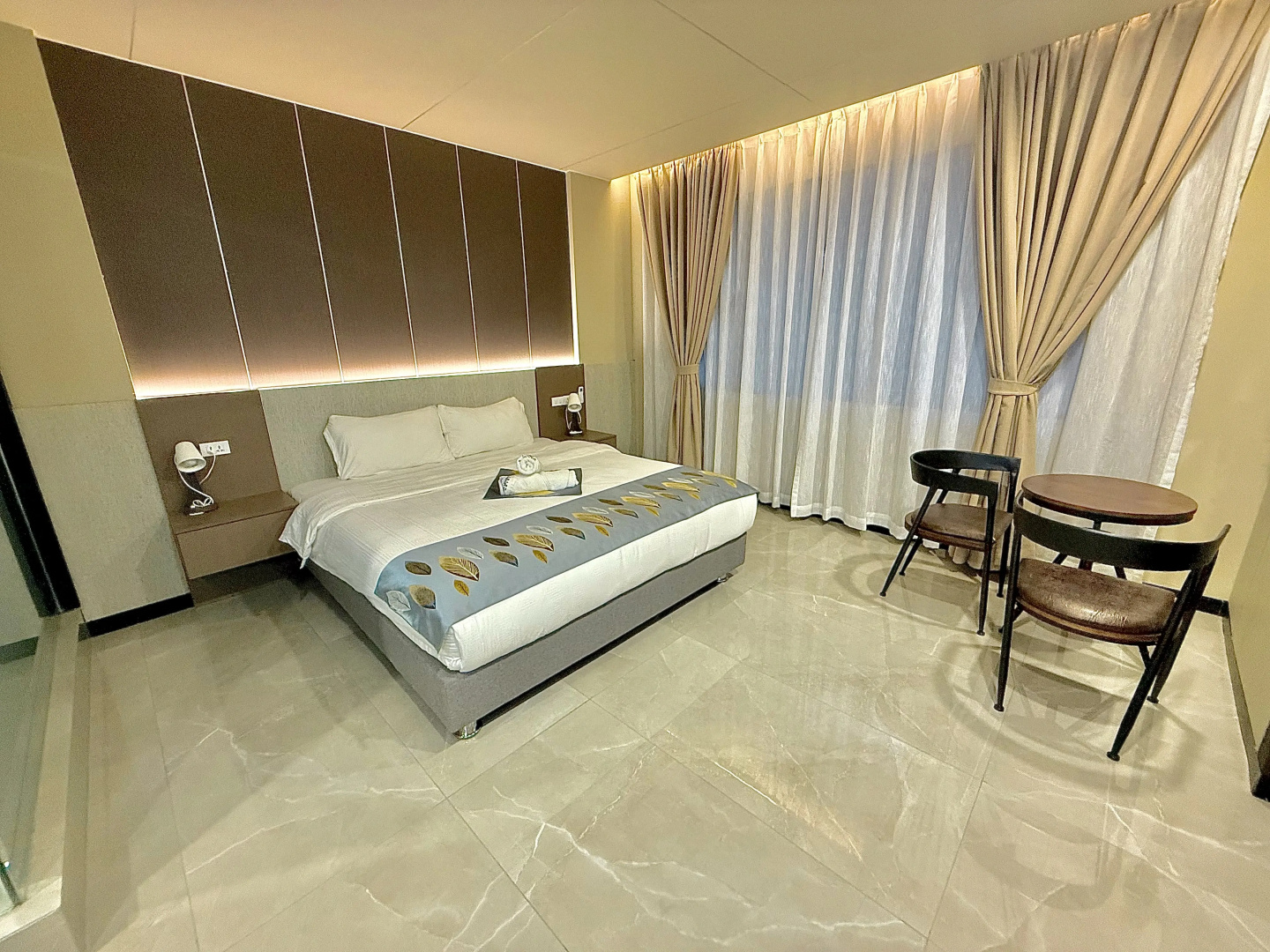 Photo - Skyport Hotel