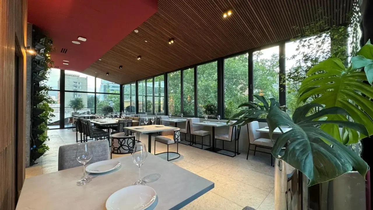 Foto - Design Hotel & Private Spa - Tbilisi Edition