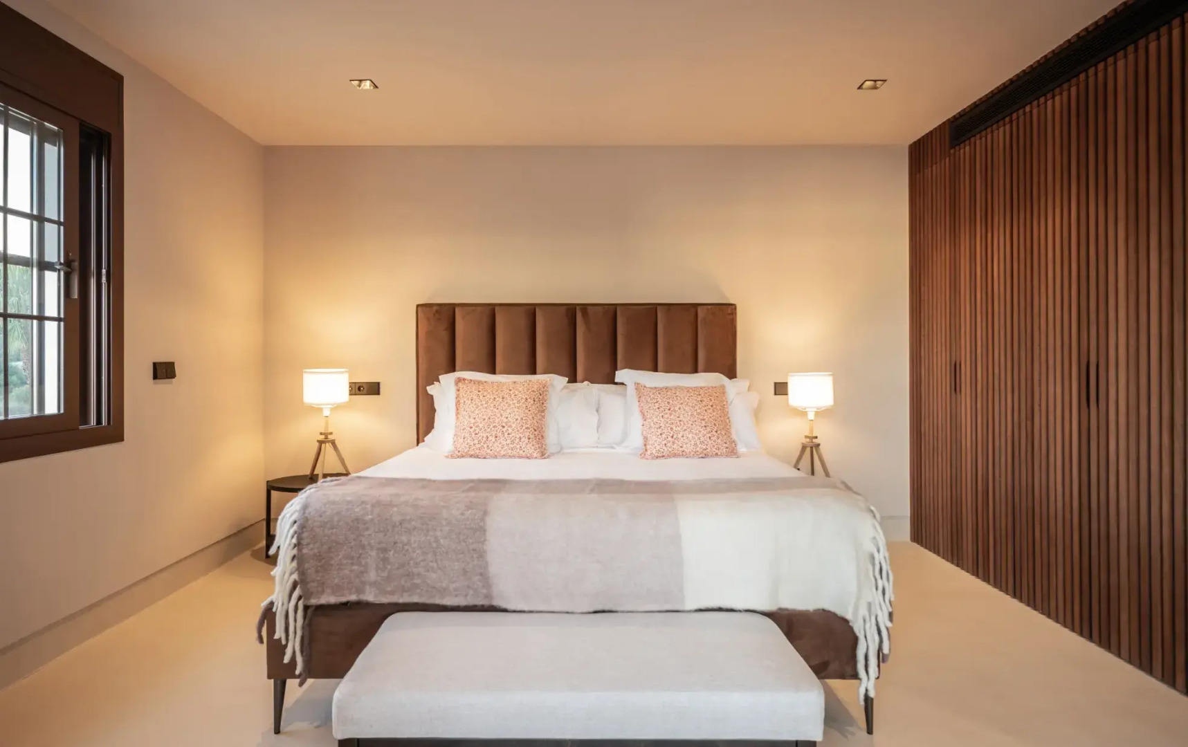 Foto - All About Santa Ana Villa