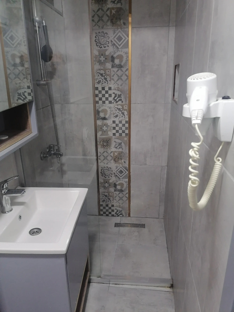 Photo - opera wall suite