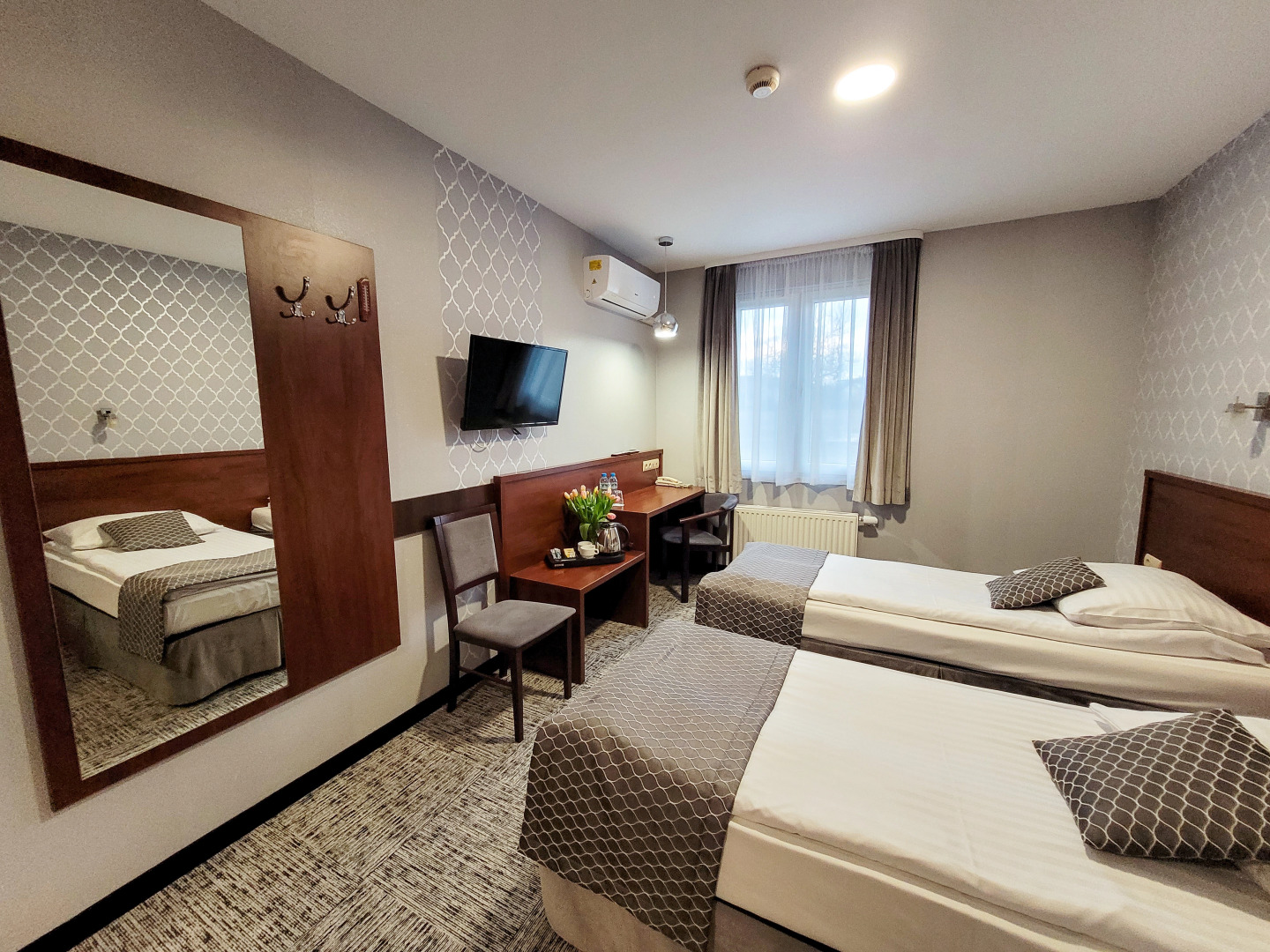 Foto - Hotel Fero Express POKOJE KLIMATYZOWANE AC