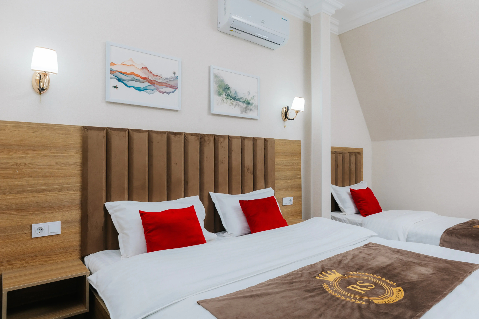 Photo - Royal Sebzor Hotel