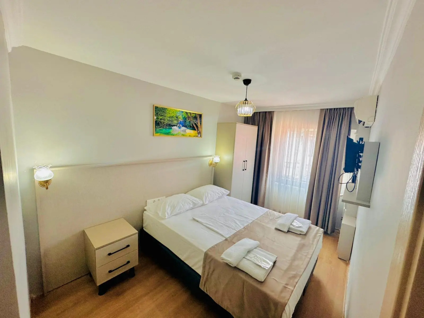 Photo - Crowned Exclusive Hotel